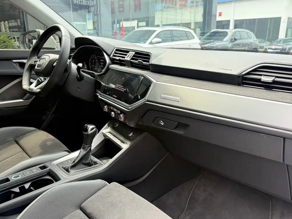Audi Q3 — фотографии объявления, Фото 12