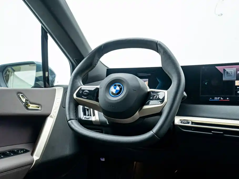 BMW iX — миниатюра 21