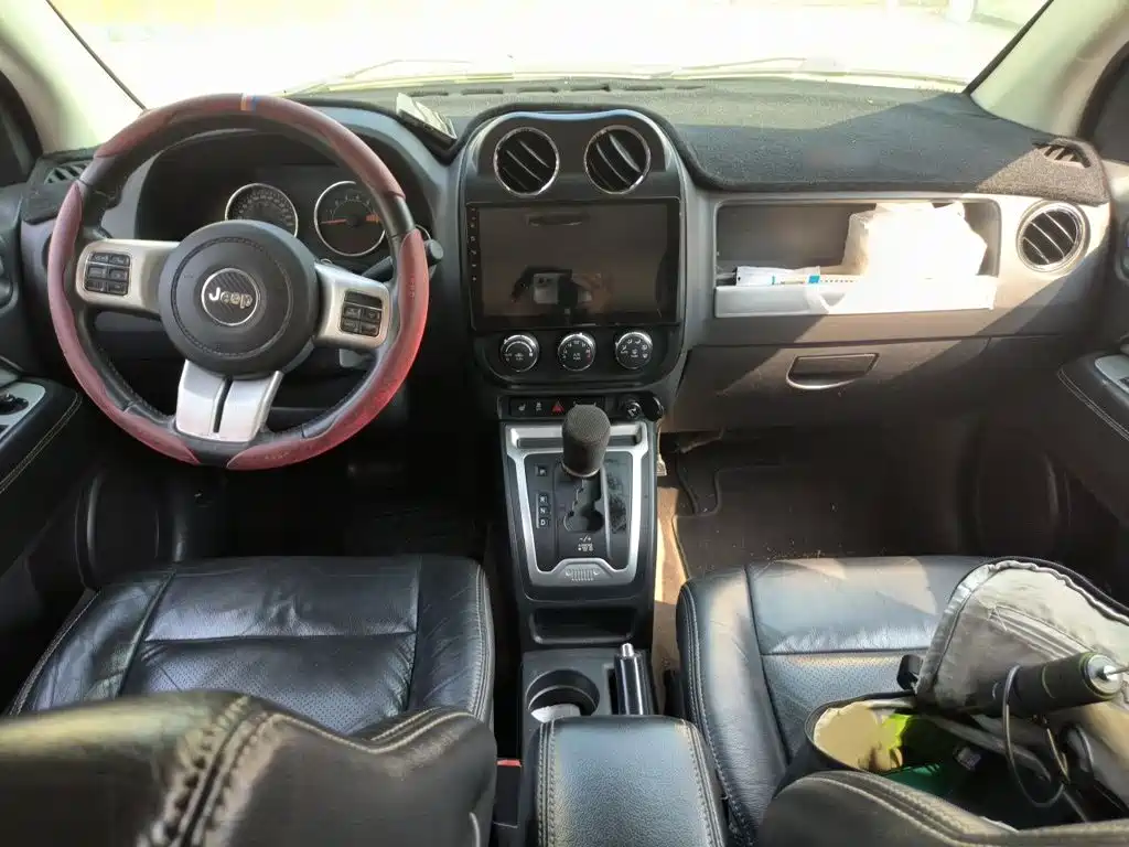 Jeep Compass (Import) — миниатюра 13