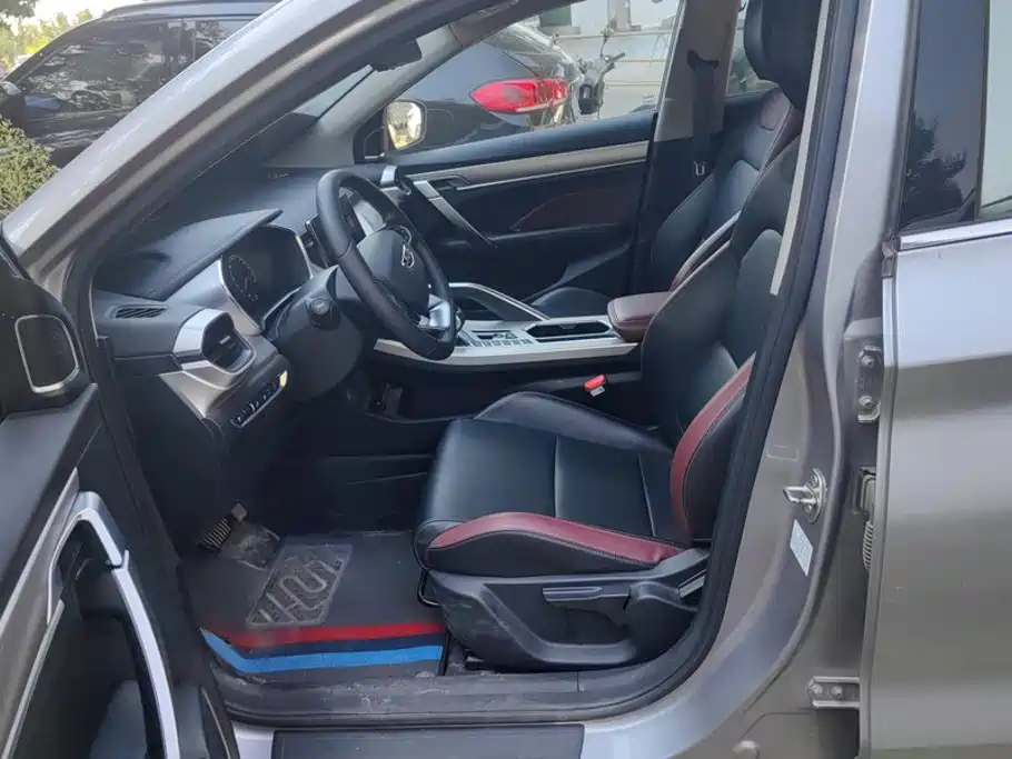 Geely Binyue — миниатюра 9