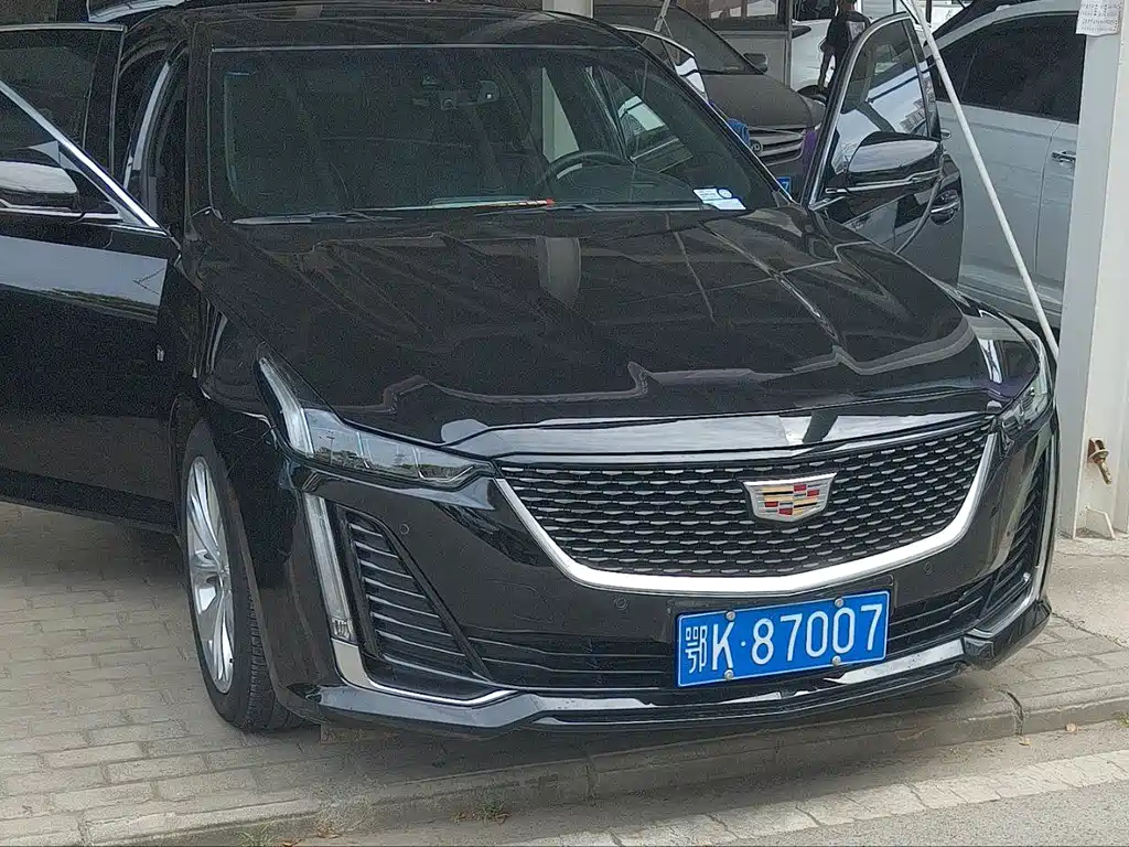 Cadillac CT5 — миниатюра 3