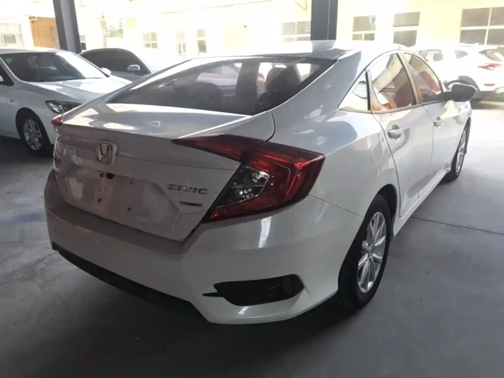 Honda Civic — миниатюра 7