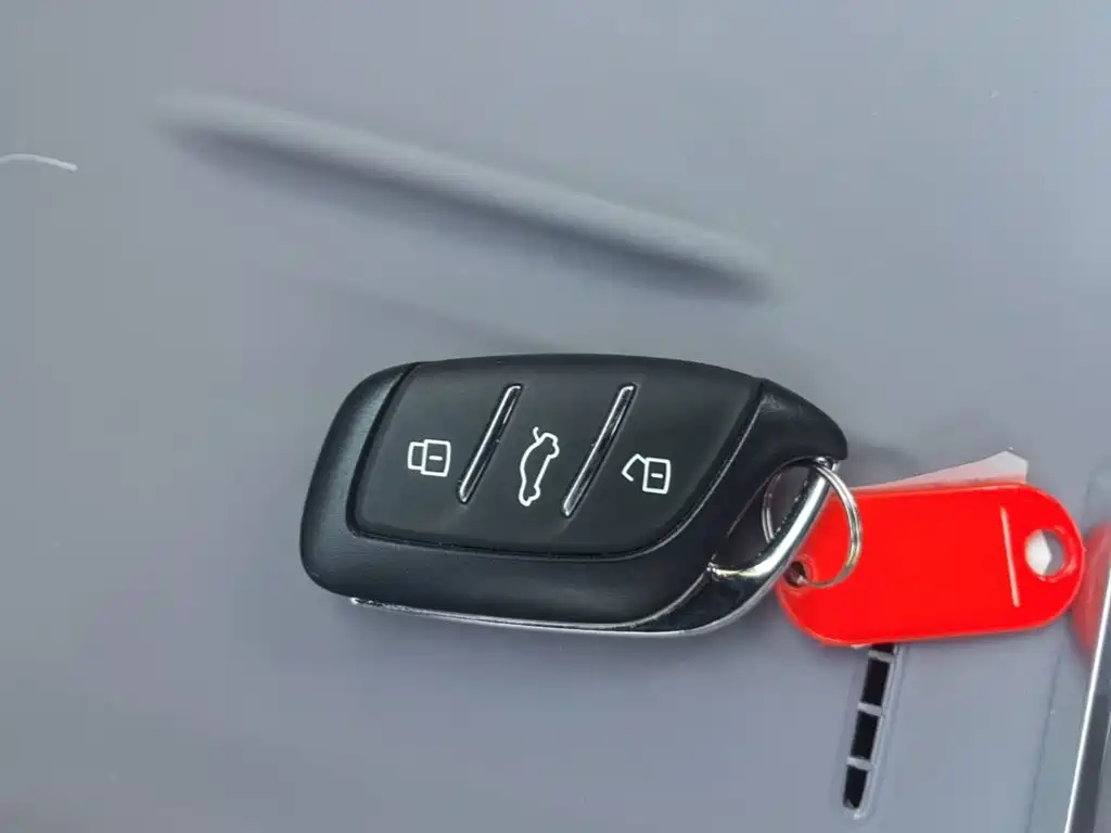 Roewe Wing Wai M7 DMH — миниатюра 9