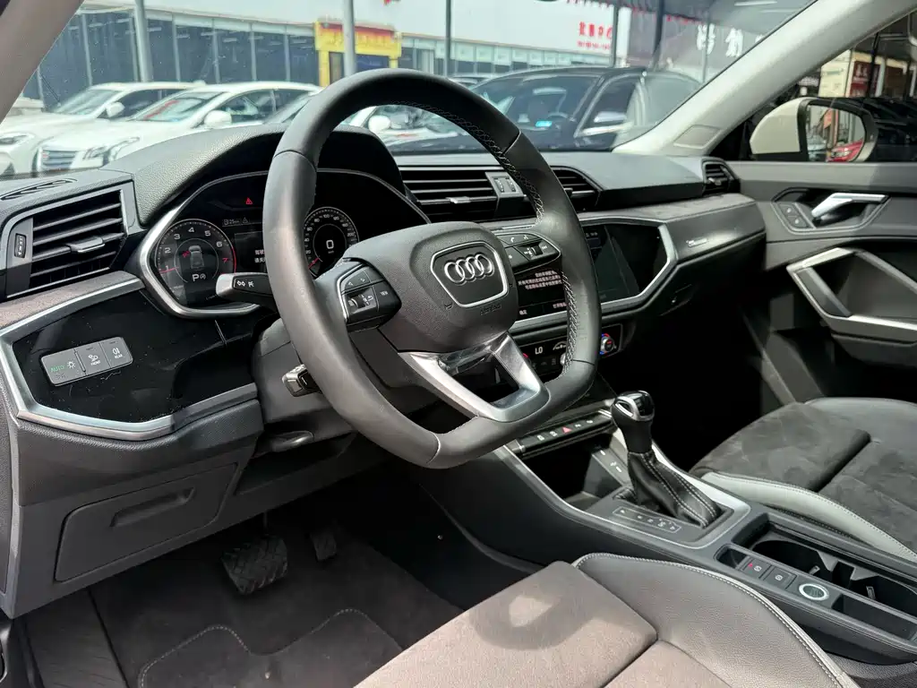 Audi Q3 — фотографии объявления, Фото 13