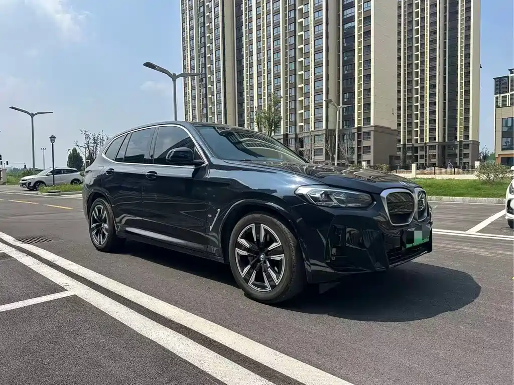 BMW iX3 — миниатюра 3