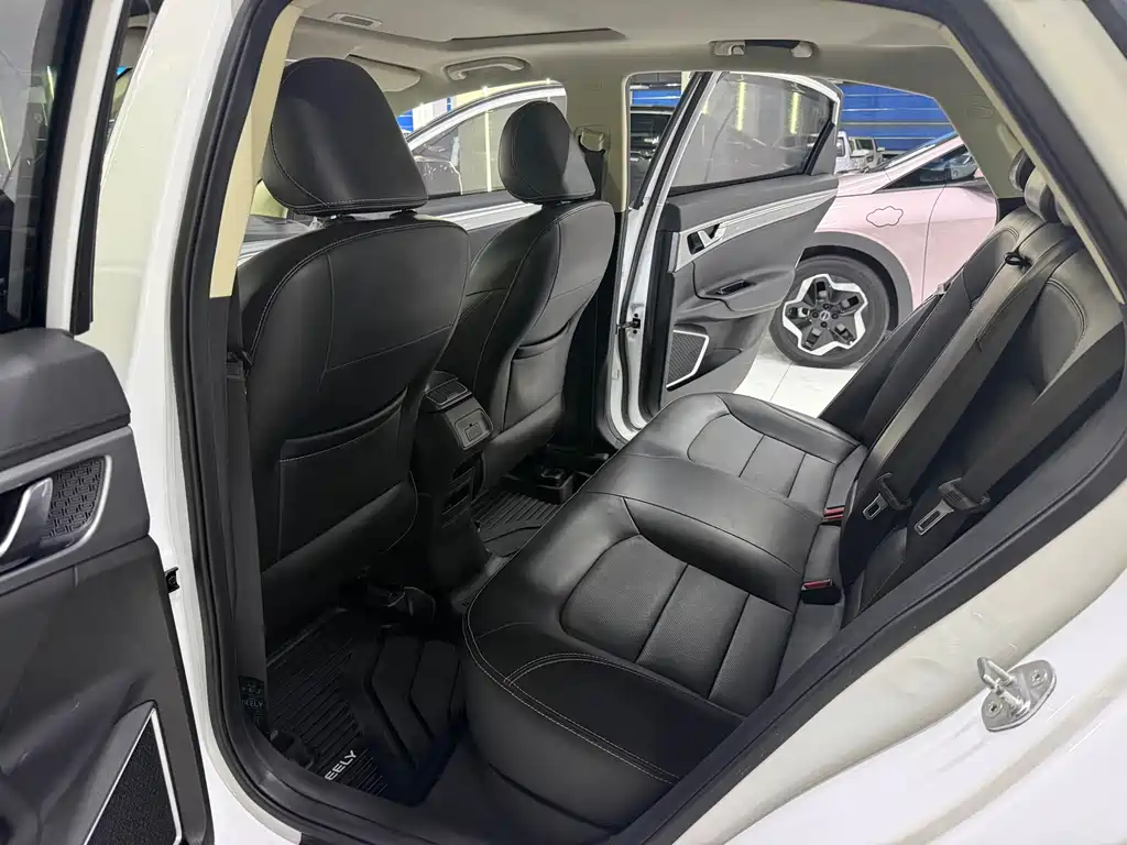 Geely Emgrand GL — миниатюра 8