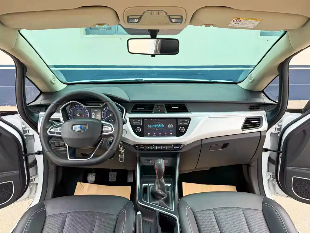 Geely Vision X3 — миниатюра 9