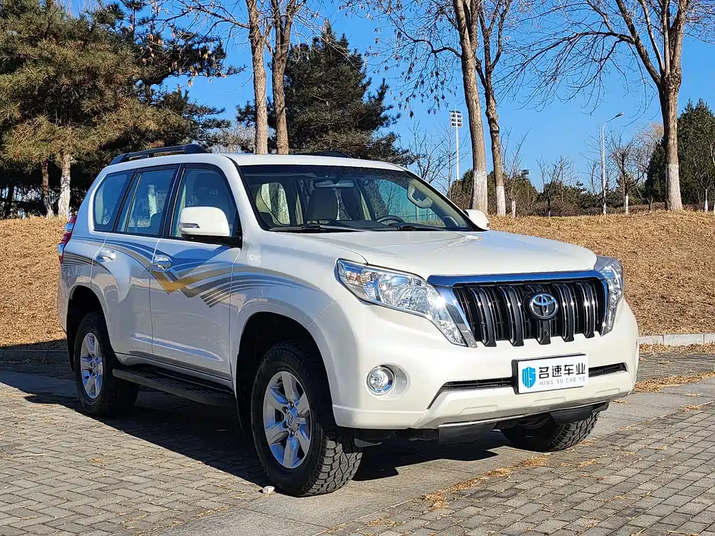 TOYOTA PRADO