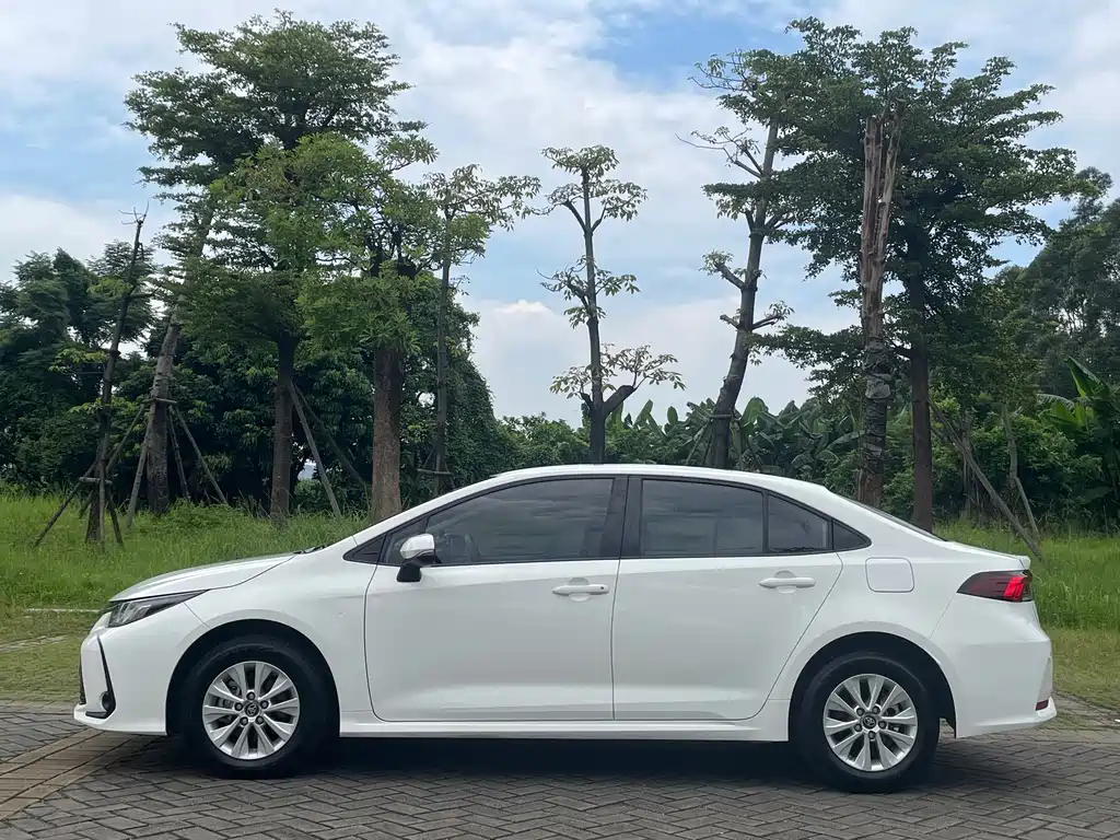 Toyota Corolla — миниатюра 16