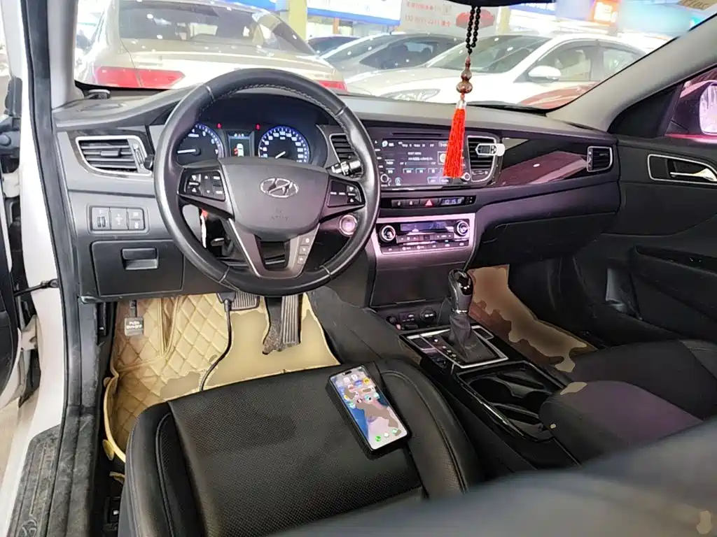 Hyundai Mistra — миниатюра 10