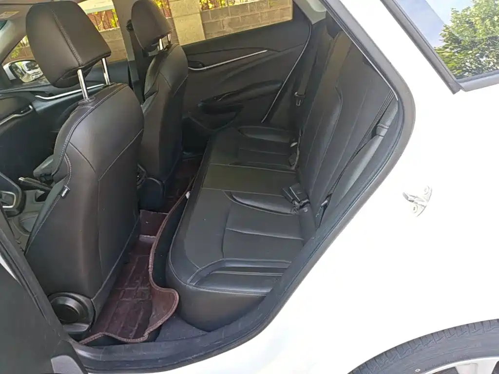 Buick Excelle — миниатюра 17