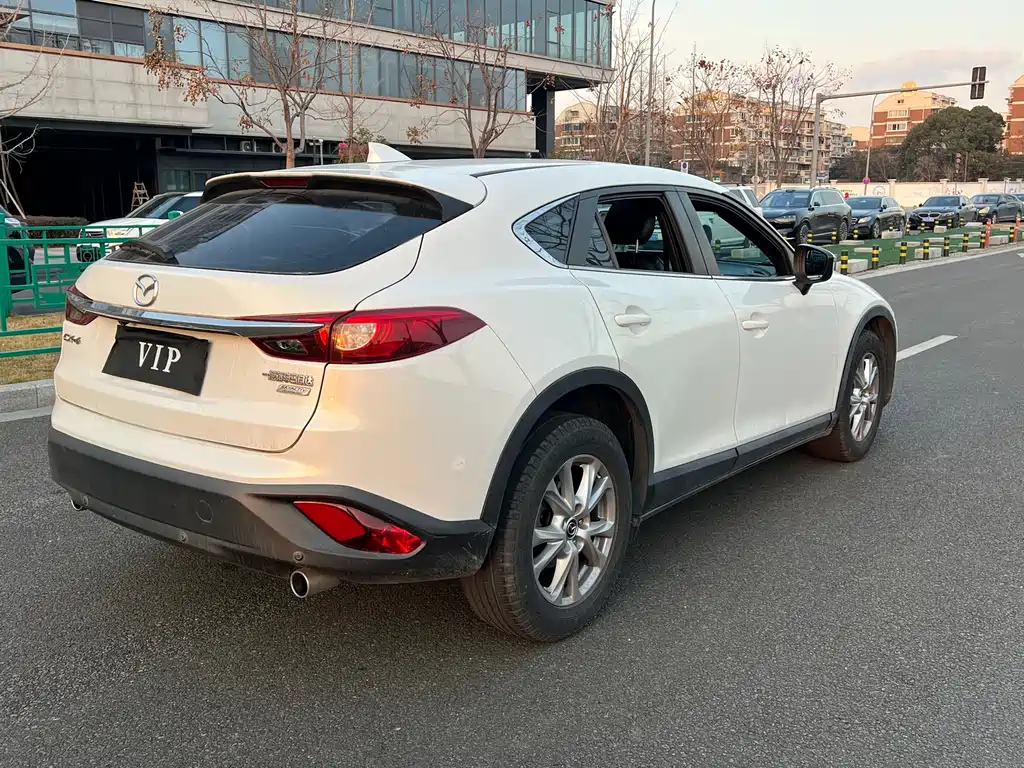 MAZDA CX 4