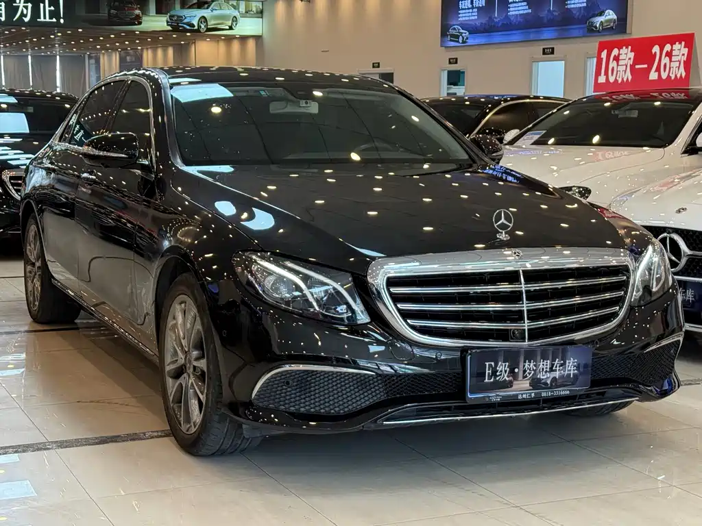 Mercedes-Benz E-Class — миниатюра 2