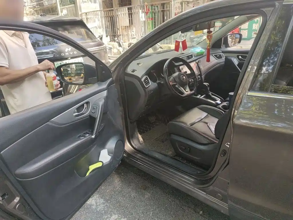 Nissan Qashqai — миниатюра 17