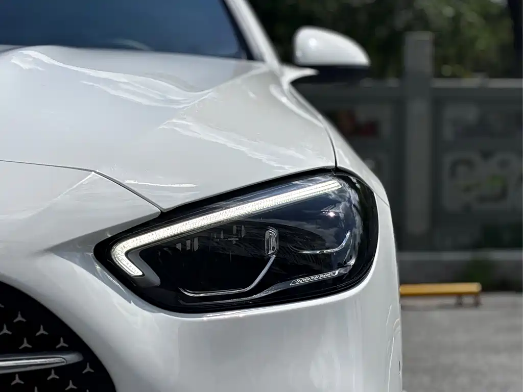 Mercedes-Benz C-Class — миниатюра 6