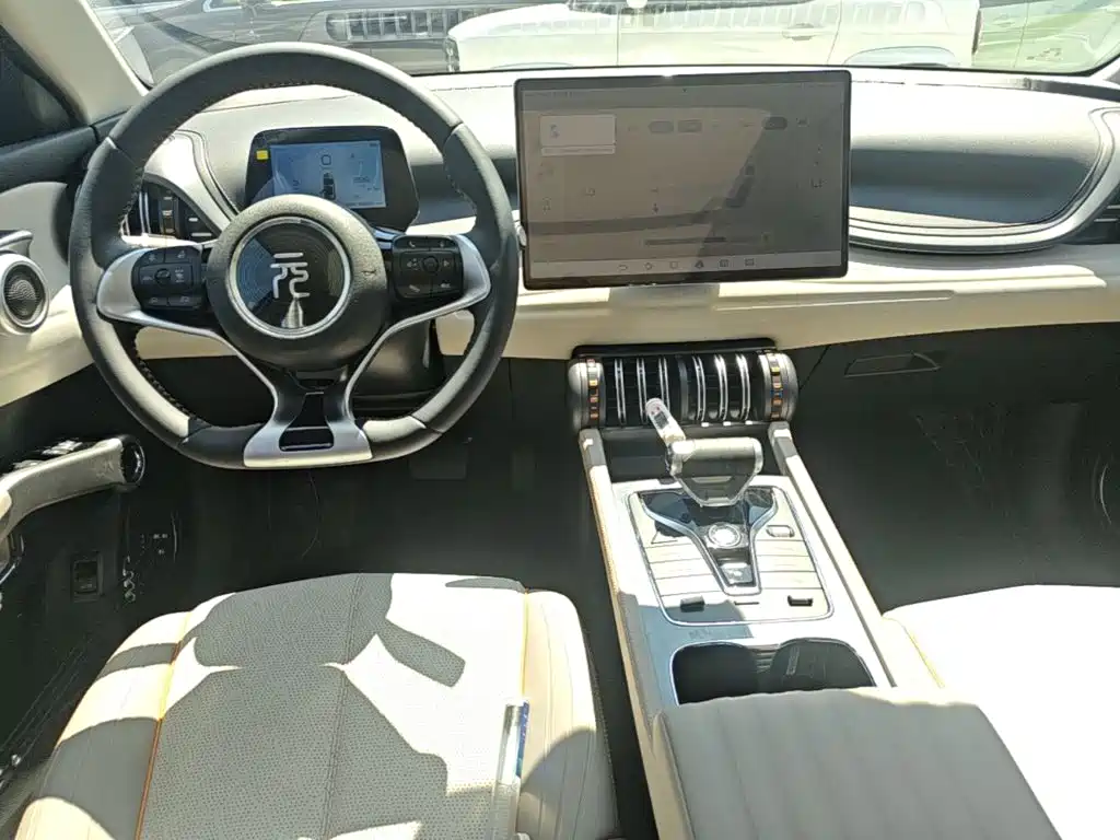 BYD Yuan Plus — миниатюра 10