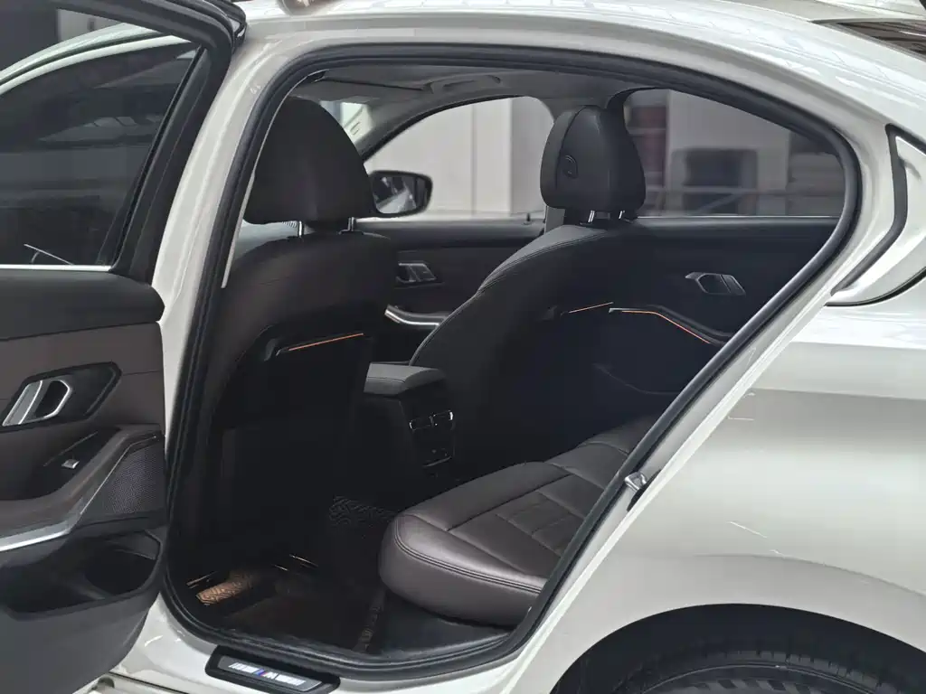 BMW 3 Series — миниатюра 6