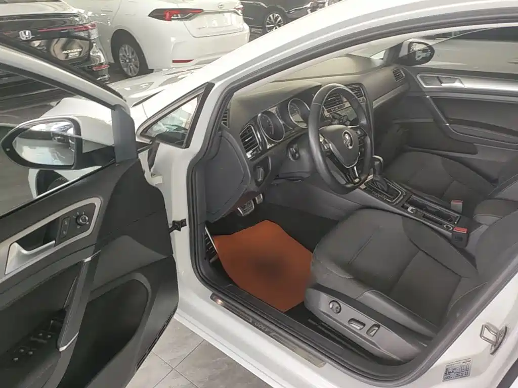 Volkswagen Golf — миниатюра 16