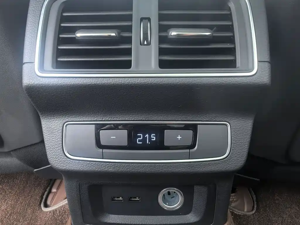 Audi Q5L — миниатюра 9