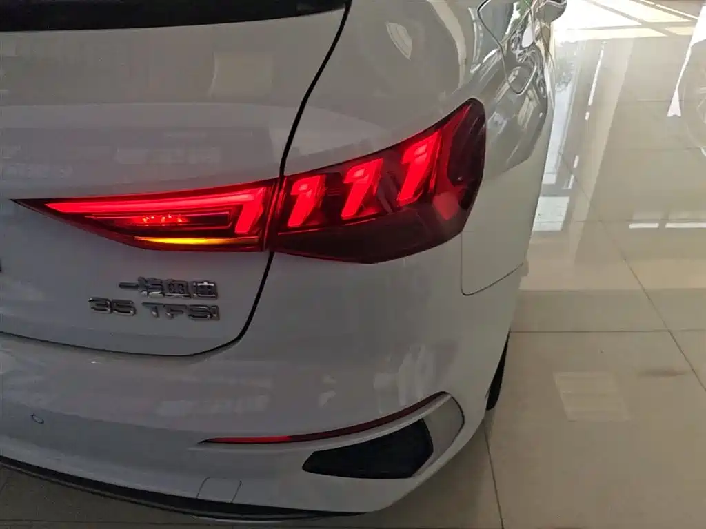 Audi A3 2022 Sportback 35 TFSI Fashion Sport