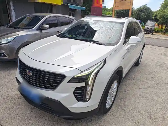 Cadillac XT4