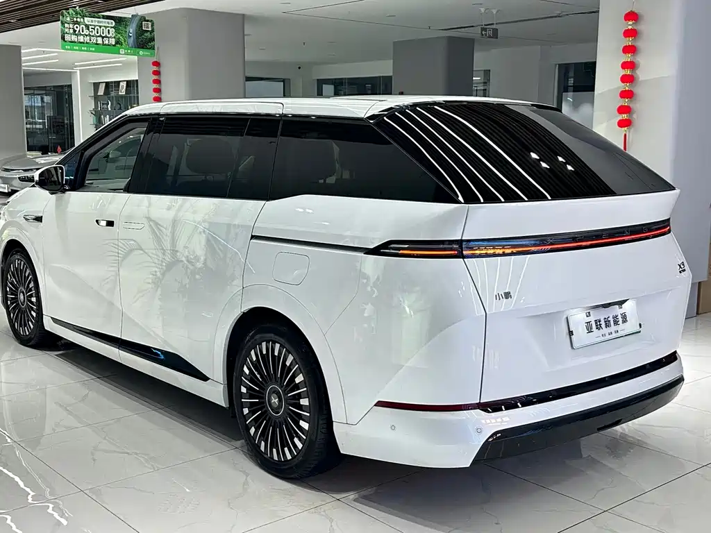 XPeng X9 — миниатюра 9