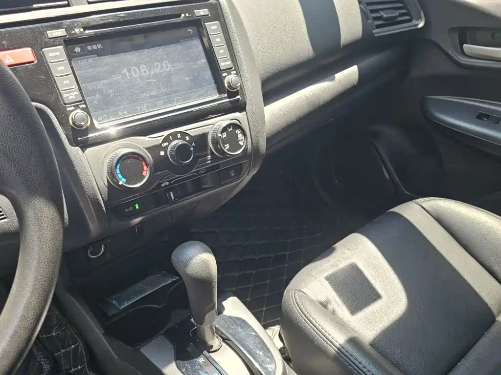 Honda Fit — миниатюра 7