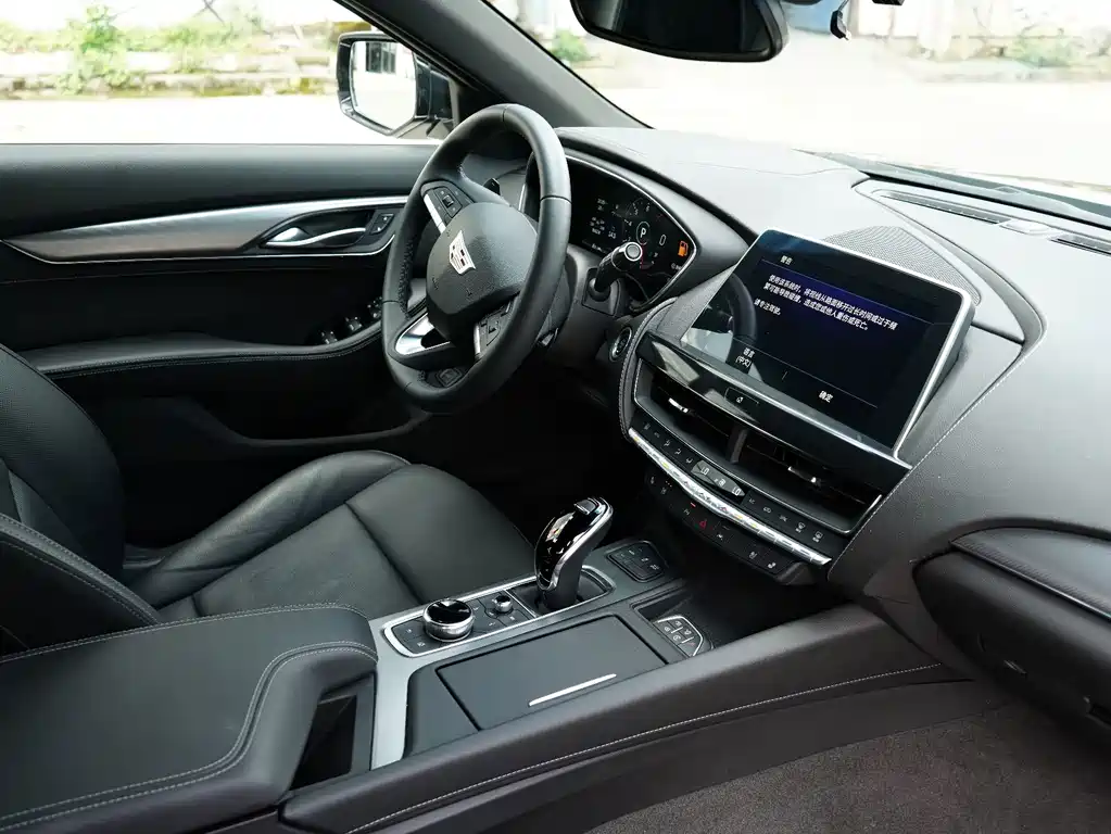 Cadillac CT5 — миниатюра 9