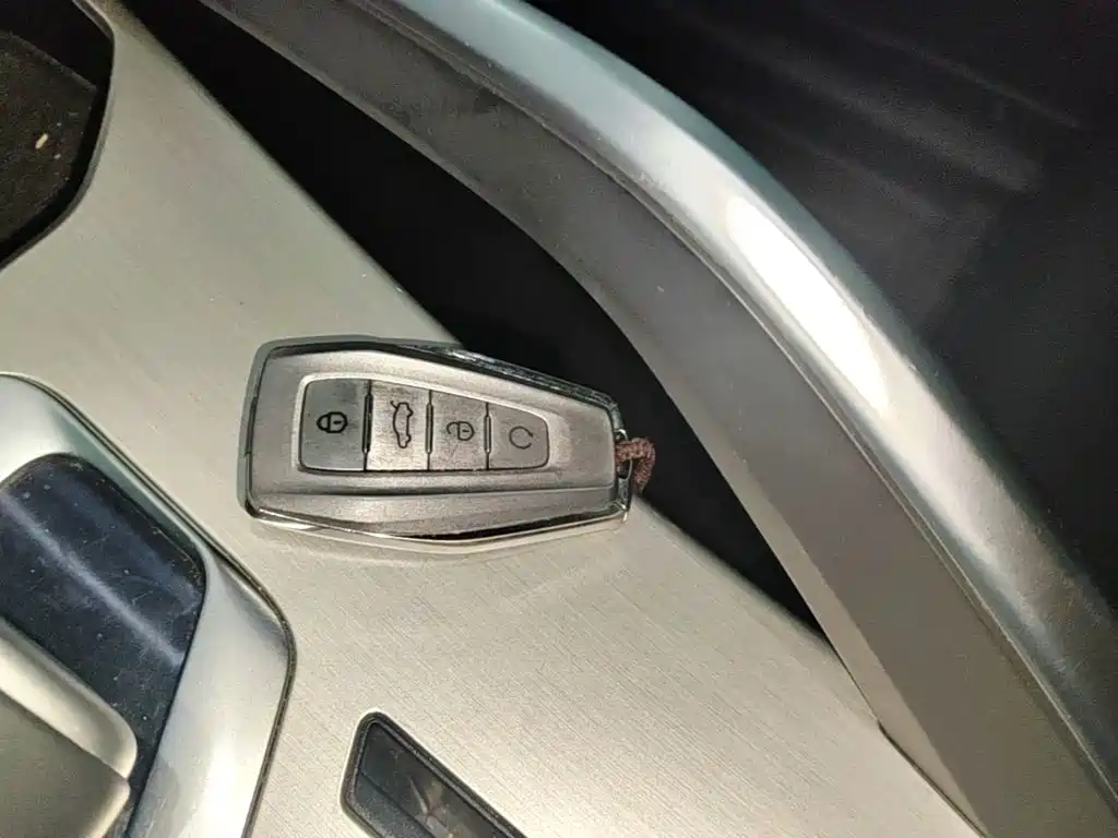 Geely Binyue — миниатюра 15