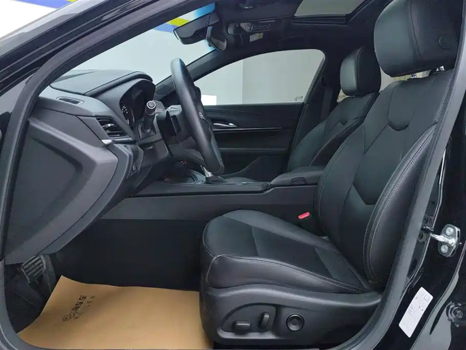 Cadillac CT4 2023 25T