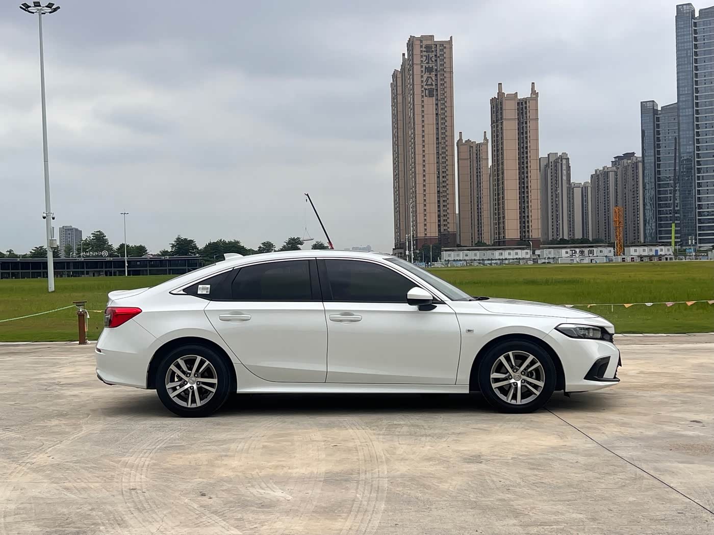 Honda Civic 1.5 л 2022 г. Белый, пробег 30000 км
