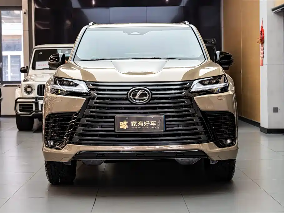 Lexus LX 2025 700h OVERTRAIL