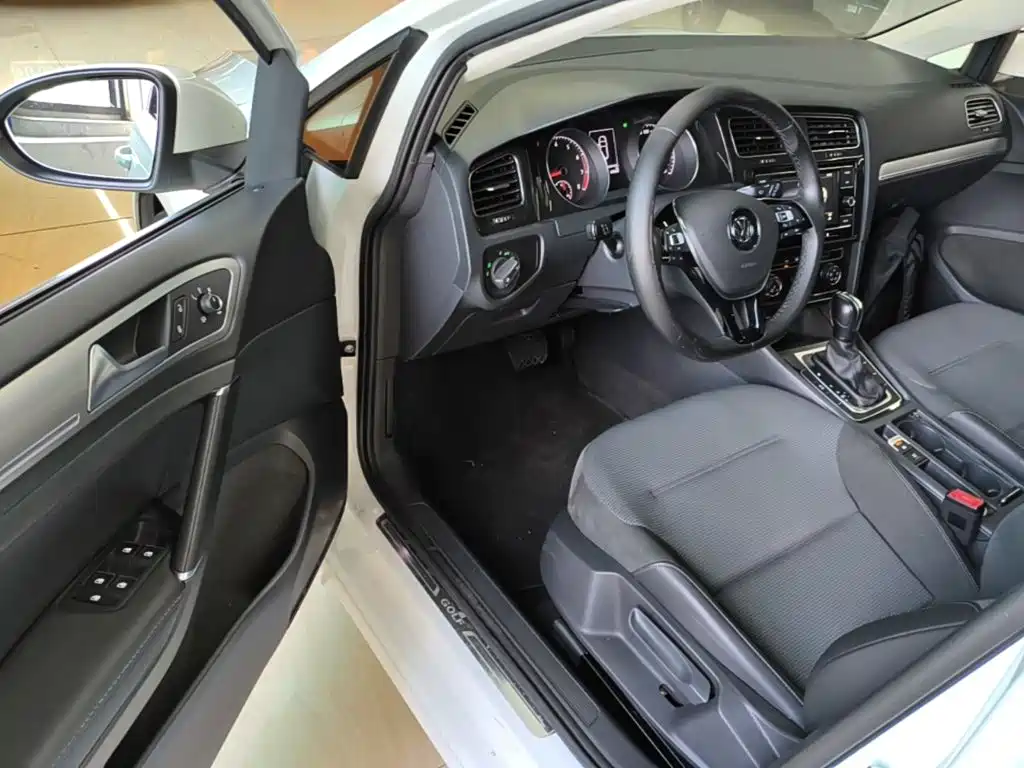 Volkswagen Golf — миниатюра 16