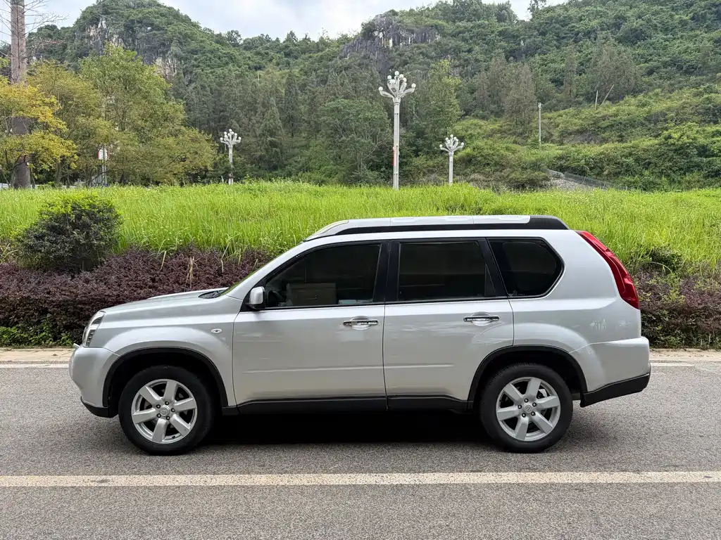 Nissan X-Trail — миниатюра 3