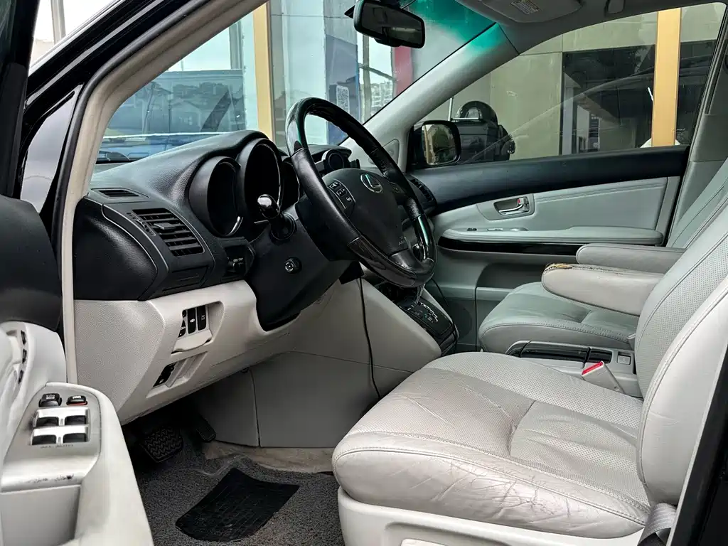 Lexus RX Classic — миниатюра 4