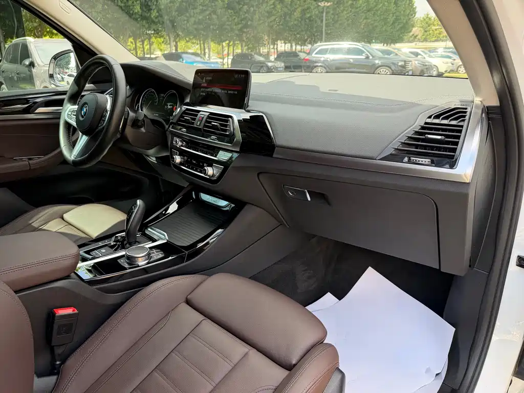 BMW X3 — миниатюра 9