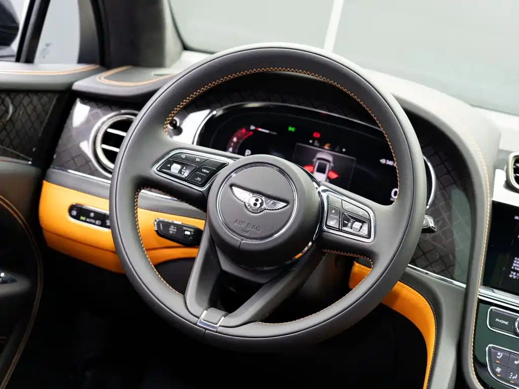 Bentley Bentayga — миниатюра 18