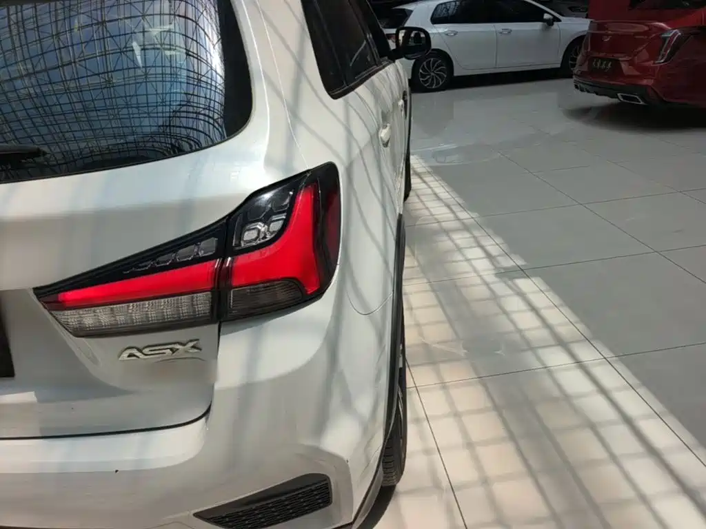 Mitsubishi ASX — миниатюра 8