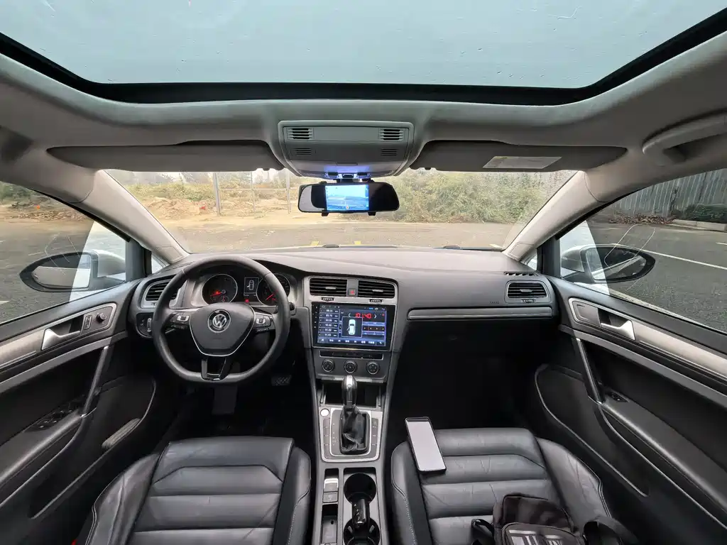 Volkswagen Golf — миниатюра 13
