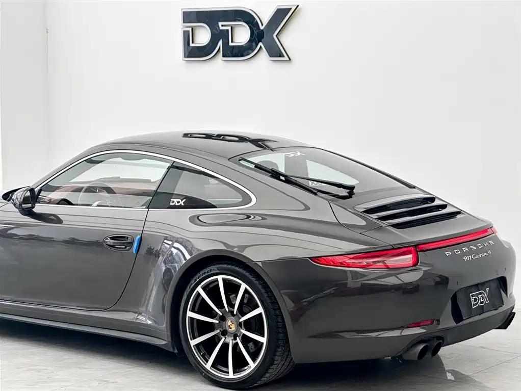 Porsche 911 2013 Carrera 4 3.4L