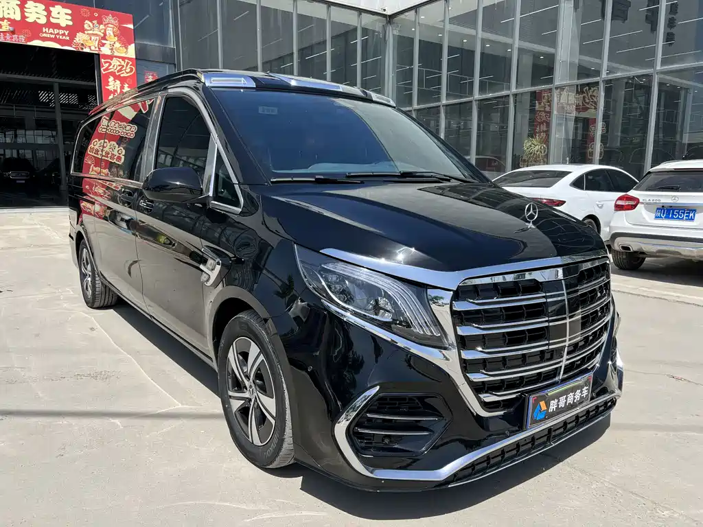 Mercedes-Benz Vito 2024 2.0T Elite 7 мест