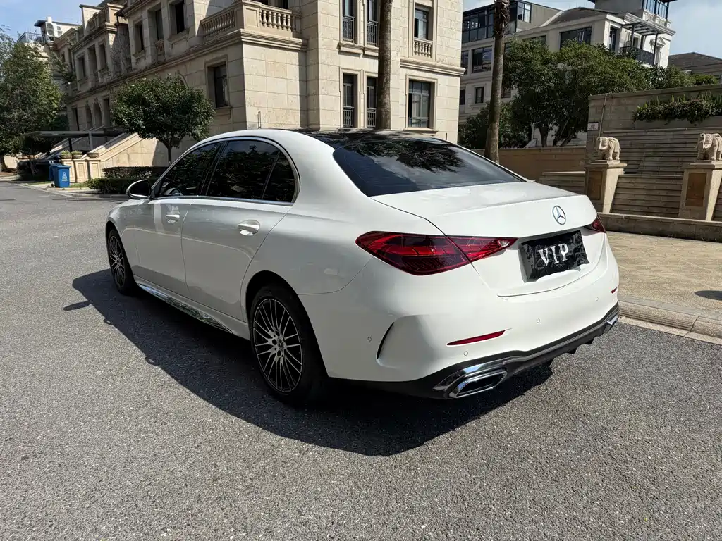 Mercedes-Benz C-Class — миниатюра 4