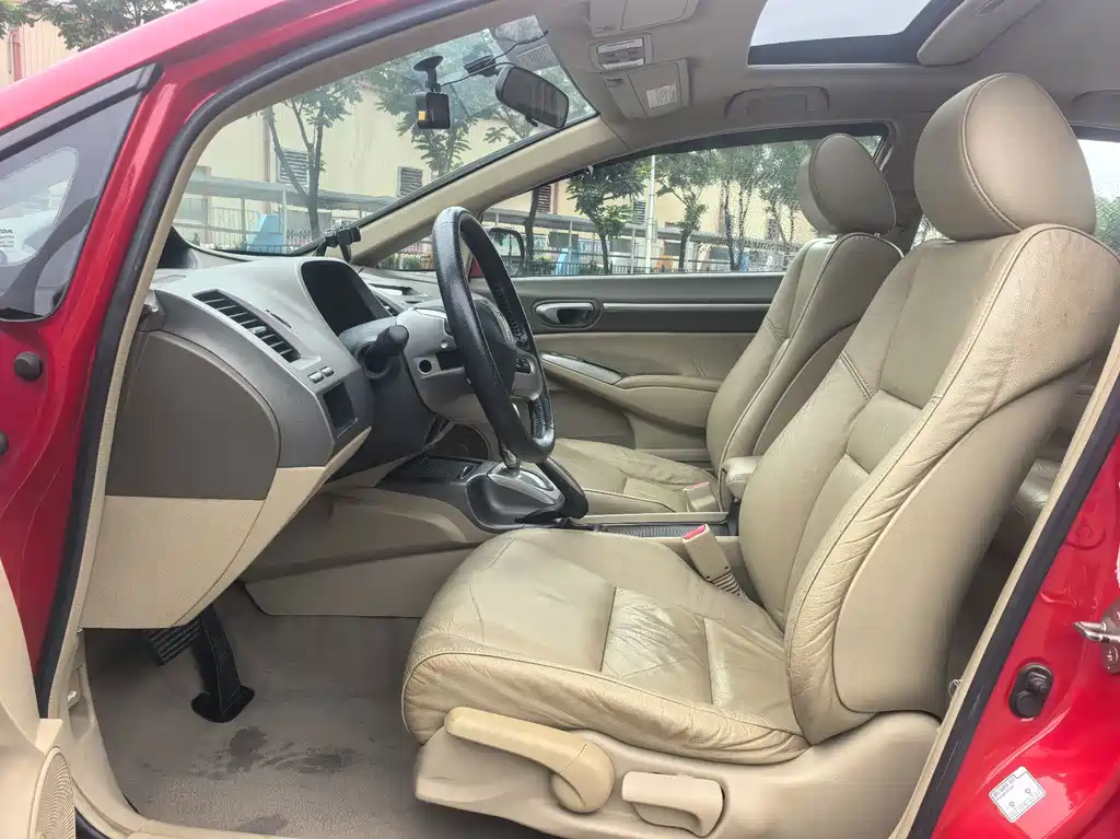 Honda Civic — миниатюра 4