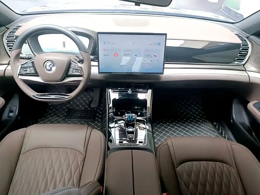 BYD Han — миниатюра 10