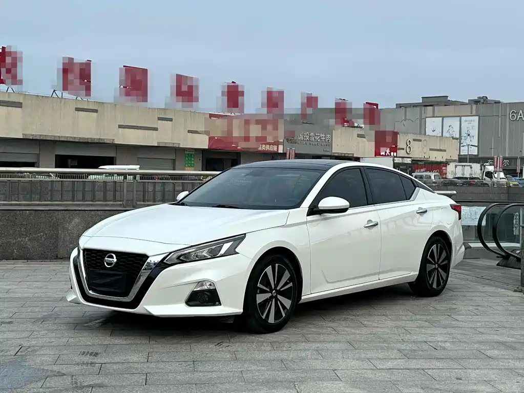 Купить Nissan Teana