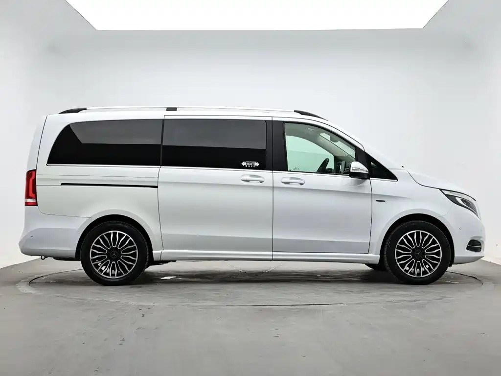 Mercedes-Benz V-Class — миниатюра 5