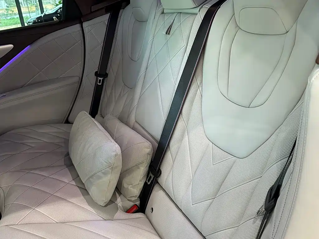 BMW XM — миниатюра 6