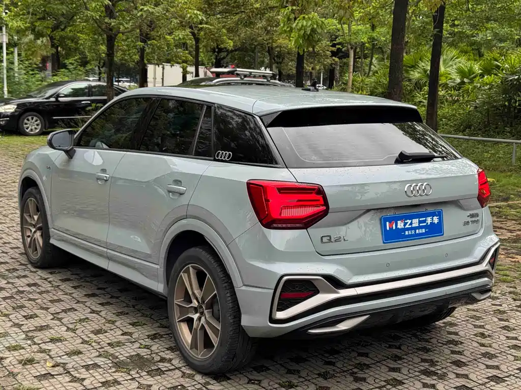 Audi Q2L 2022 35 TFSI Fashion