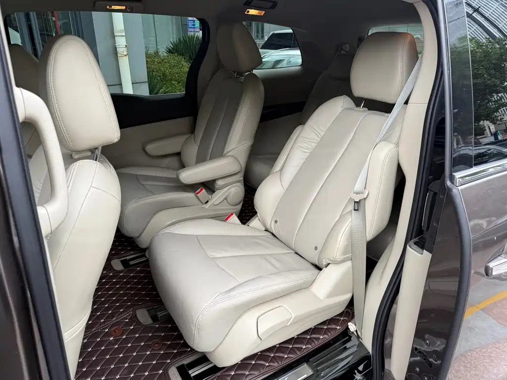 Buick GL8 — миниатюра 14