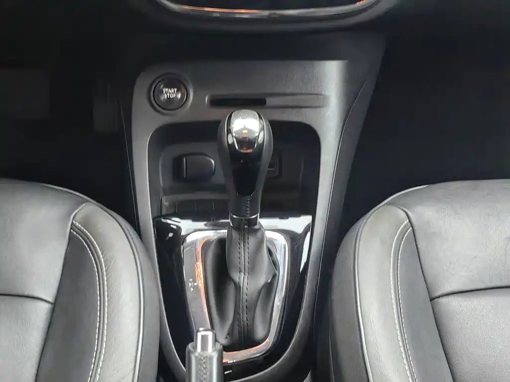 Renault Captur — миниатюра 13